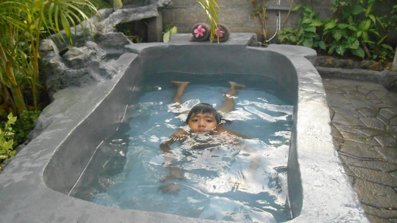 Taman Menjangan Homestay By Snorkelingmenjangan Banyuwedang Exterior photo
