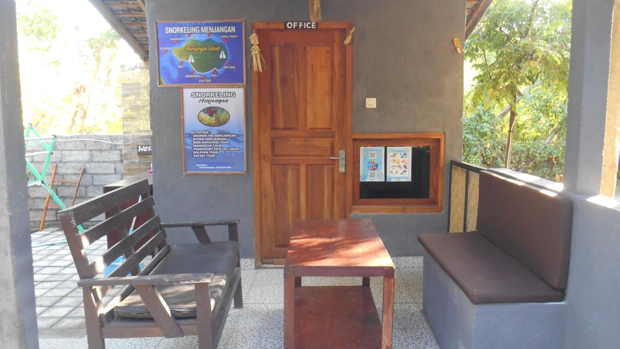 Taman Menjangan Homestay By Snorkelingmenjangan Banyuwedang Exterior photo