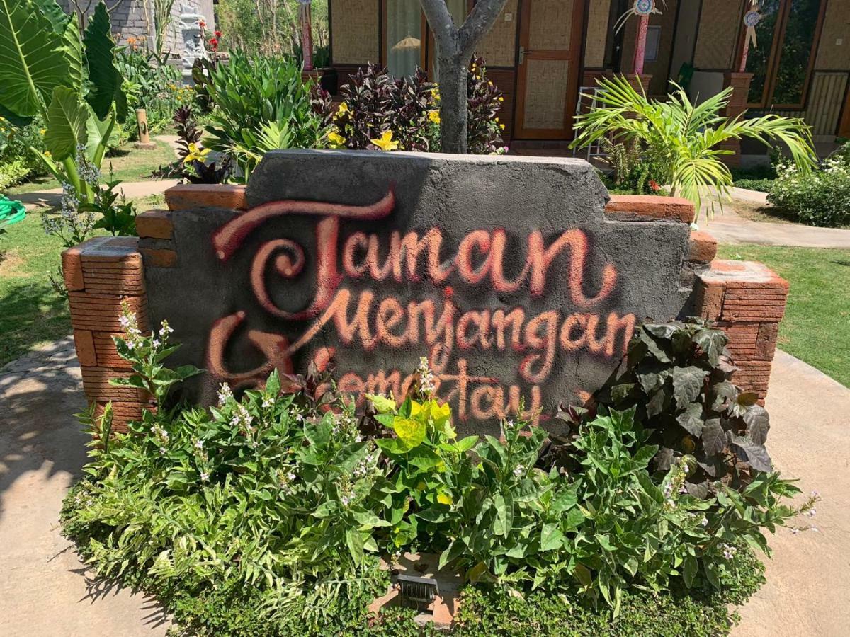 Taman Menjangan Homestay By Snorkelingmenjangan Banyuwedang Exterior photo